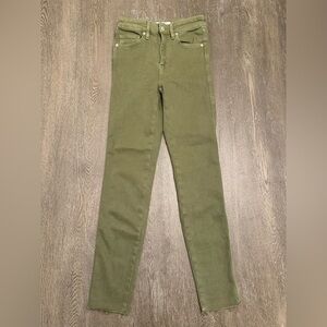 WE THE FREE OLIVE GREEN SKINNY JEANS - Size 25